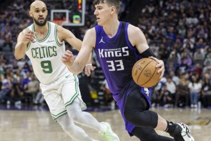 Lakers lose Dorian Finney-Smith, sign Jake LaRavia