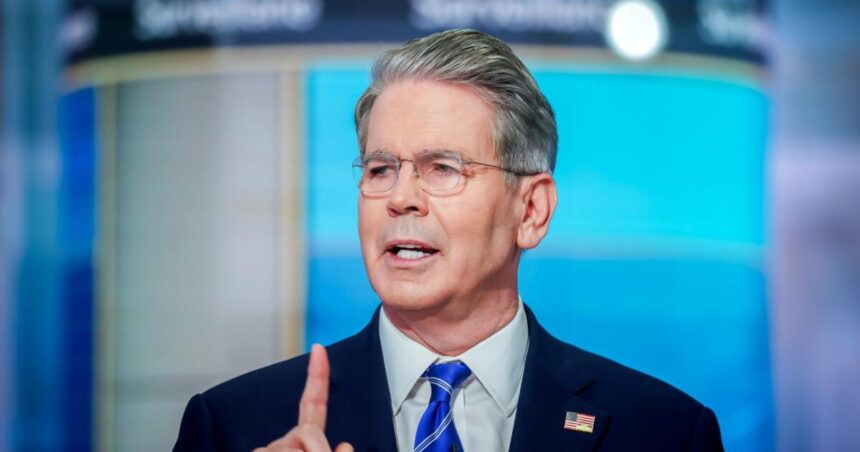 Bessent says he’s not pushing Fed cuts, just touting models