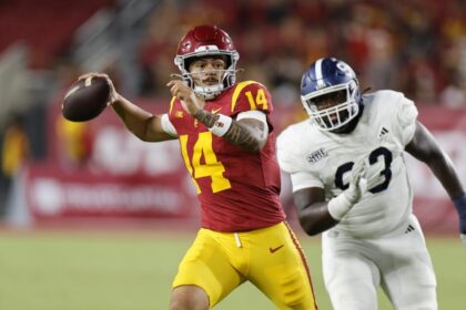 USC vs. Illinois: Lincoln Riley shares his expectations for quarterback Jayden Maiava