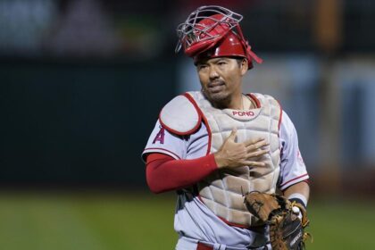 Angels set to hire Kurt Suzuki as team's next manager, reports say